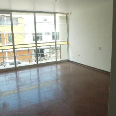 ALQUILER DE CASA DE 2 PISOS EN LOS SAUCES - SANTA VICTORIA